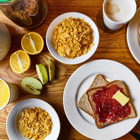 St Christopher's - Canal אכסניה