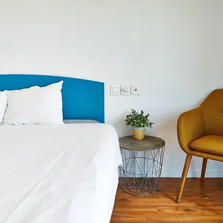 St Christopher's - Canal *