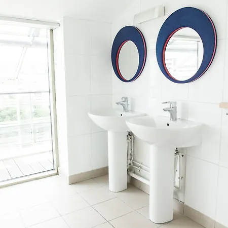 St Christopher's - Canal אכסניה פריז