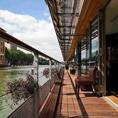 St Christopher's - Canal אכסניה פריז