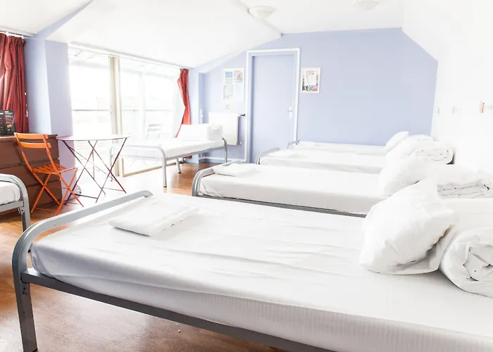 St Christopher's - Canal Albergue