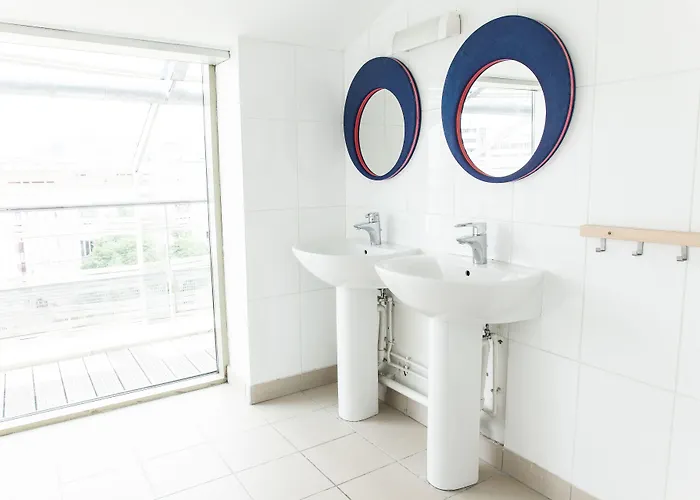 St Christopher's - Canal Hostal París