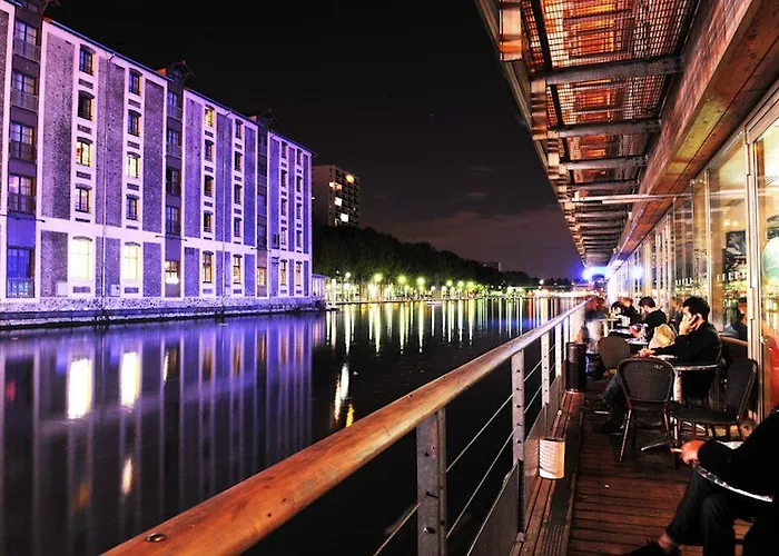 Hostal St Christopher's - Canal París