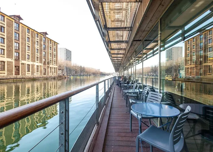 St Christopher's - Canal Albergue Paris