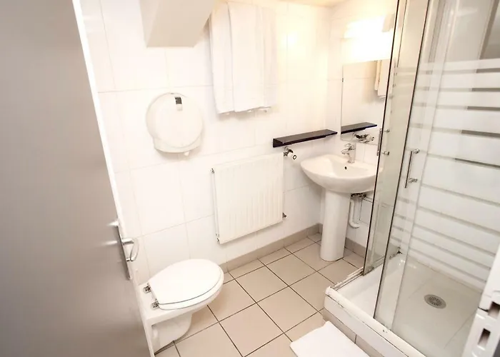 St Christopher's - Canal Albergue *