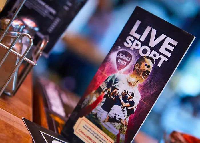 St Christopher's - Canal París