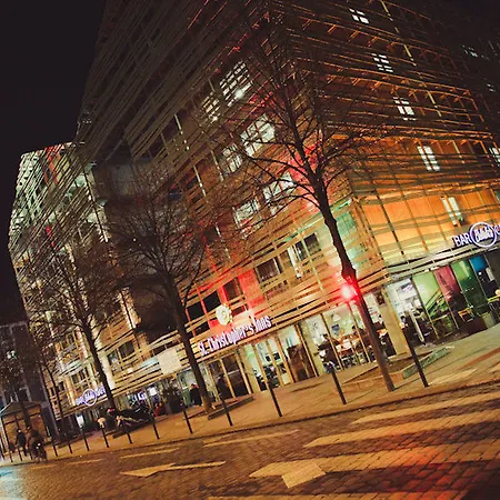 St Christopher's - Canal * Paris