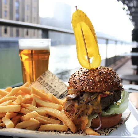 St Christopher's - Canal * Paris