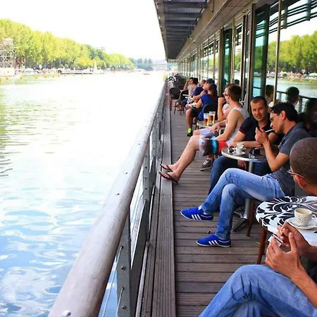 St Christopher's - Canal