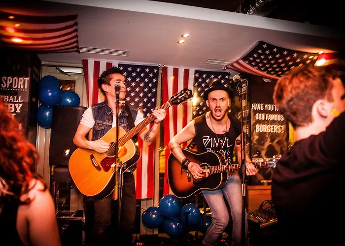 St Christopher's - Canal Hostal *