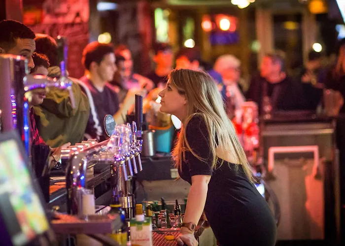 St Christopher's - Canal Paris
