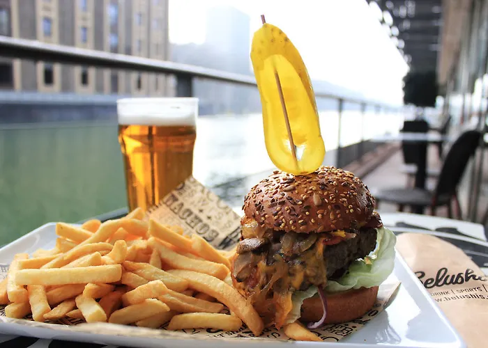 St Christopher's - Canal * París